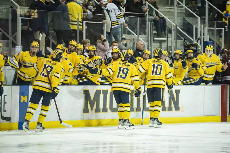 Beniers Joins 2020-21 Michigan Ice Hockey Incoming Class - University of  Michigan Athletics
