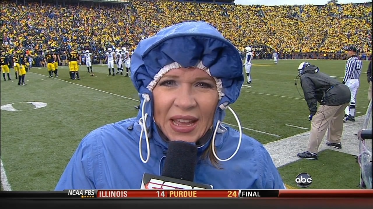By the looks of that kid, he probably thinks Holly Rowe is hot too. 